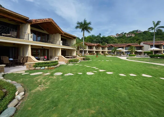 Villa Palms 3- Luxury Beachfront